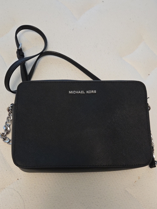 Michael Kors Handbags - Michael Kors Jet Set Crossbody